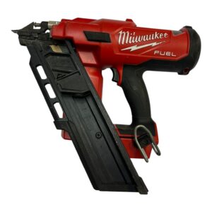 Аккумуляторный гвоздевой пистолет Milwaukee M18 FFN