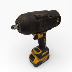 Mutrikeeraja Dewalt DCF900 + AKU 5,0AH