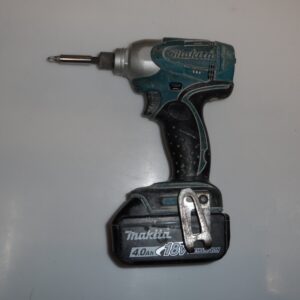 Akulööktrell Makita DTD + aku 4.0Ah