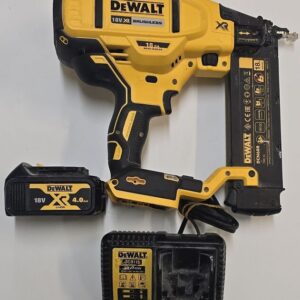 Naelapüss DeWalt DCN680 + aku 4,0ah + laadija