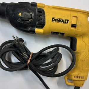 Puurvasar DeWalt D25033