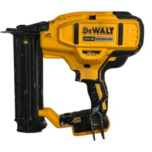 Akunaelapüss DeWalt DCN680 ilma aku
